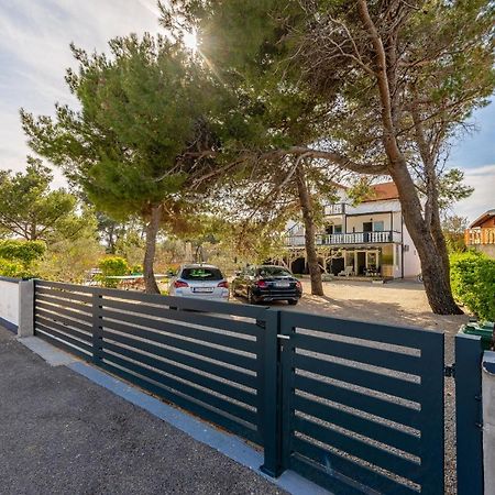 Apartments Villa Agape Vir Zewnętrze zdjęcie
