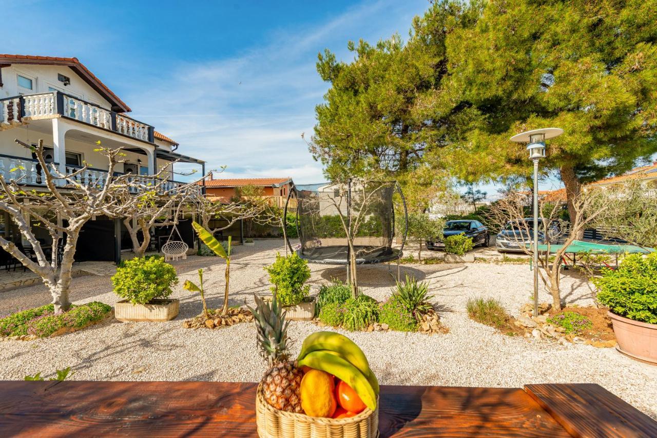 Apartments Villa Agape Vir Zewnętrze zdjęcie