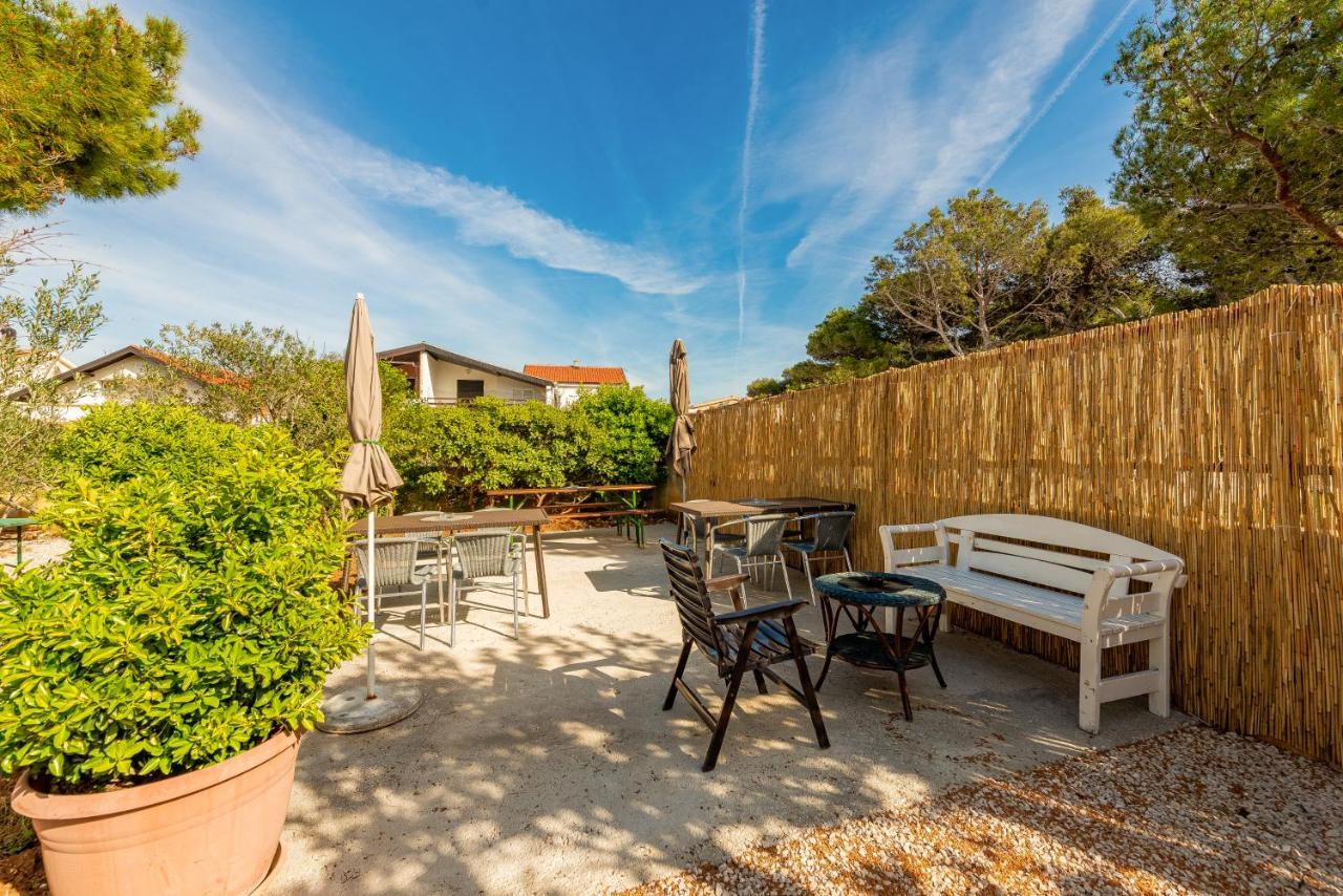 Apartments Villa Agape Vir Zewnętrze zdjęcie