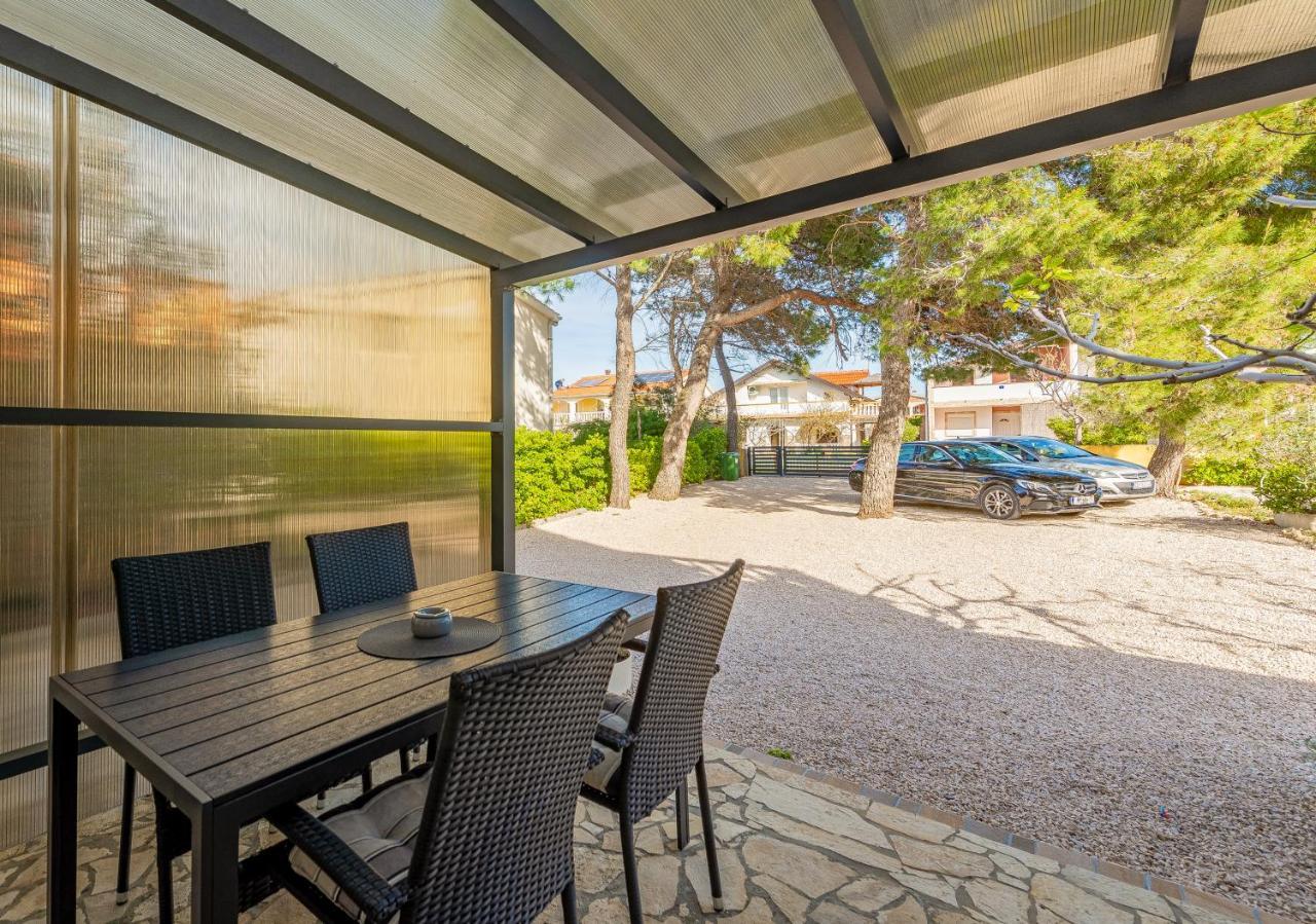 Apartments Villa Agape Vir Zewnętrze zdjęcie