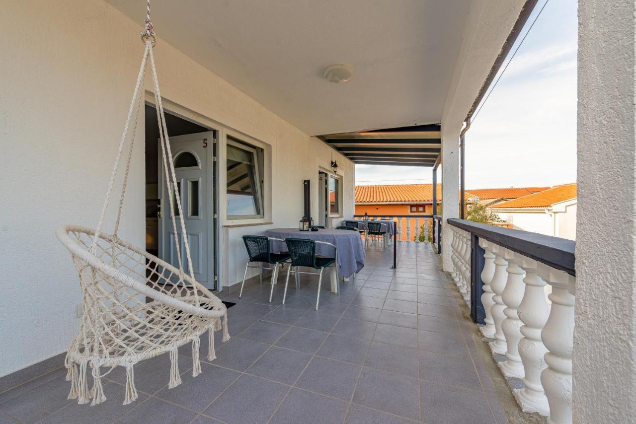 Apartments Villa Agape Vir Zewnętrze zdjęcie