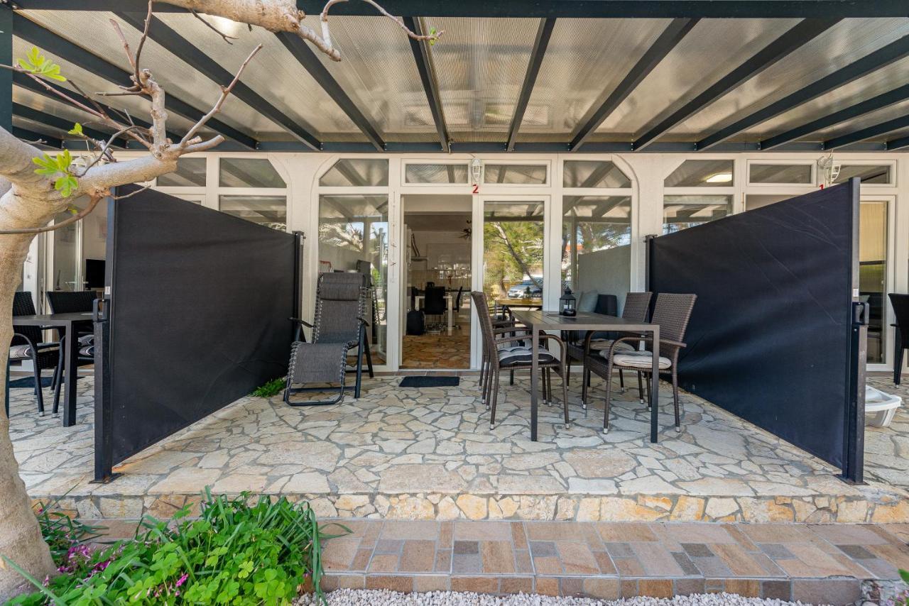 Apartments Villa Agape Vir Zewnętrze zdjęcie