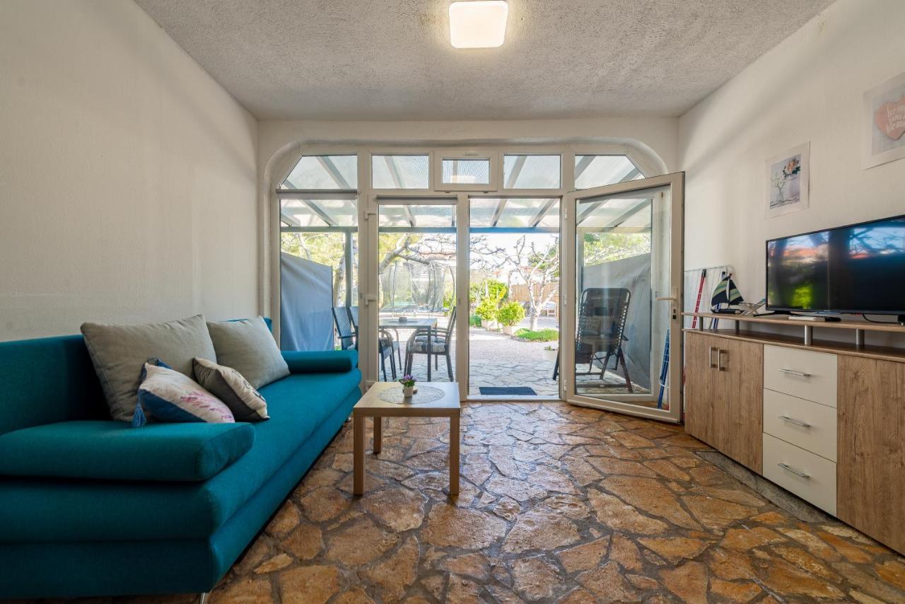 Apartments Villa Agape Vir Zewnętrze zdjęcie