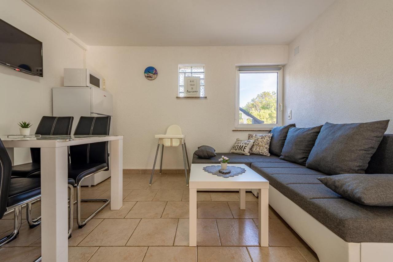 Apartments Villa Agape Vir Zewnętrze zdjęcie