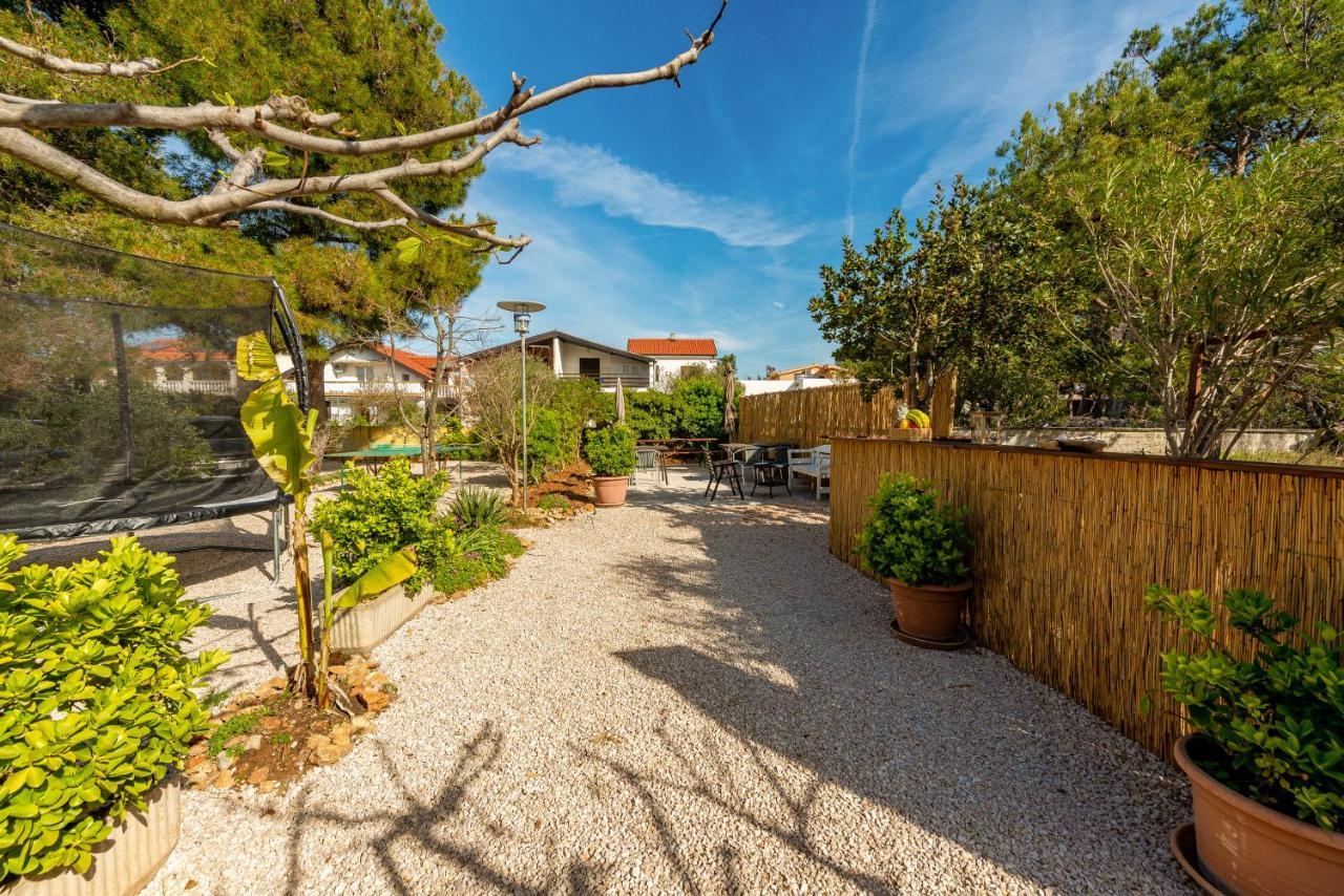 Apartments Villa Agape Vir Zewnętrze zdjęcie